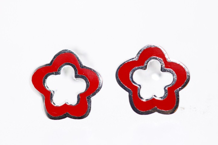 Pendiente plata lisa esmaltada flor