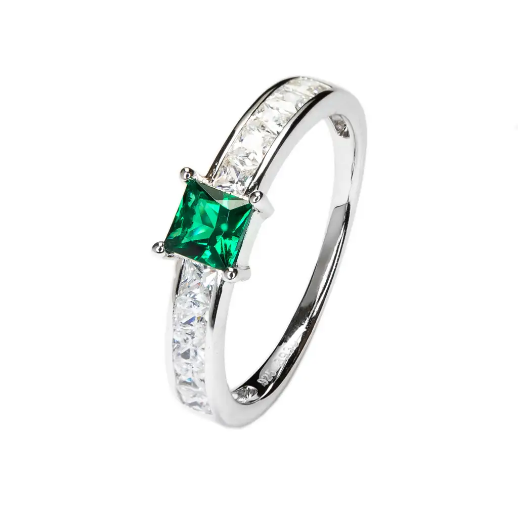 Anillo plata 925 con circonitas blancas