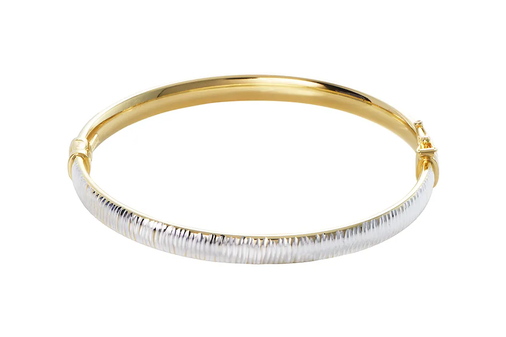 Sterling silver diamond cut bangle