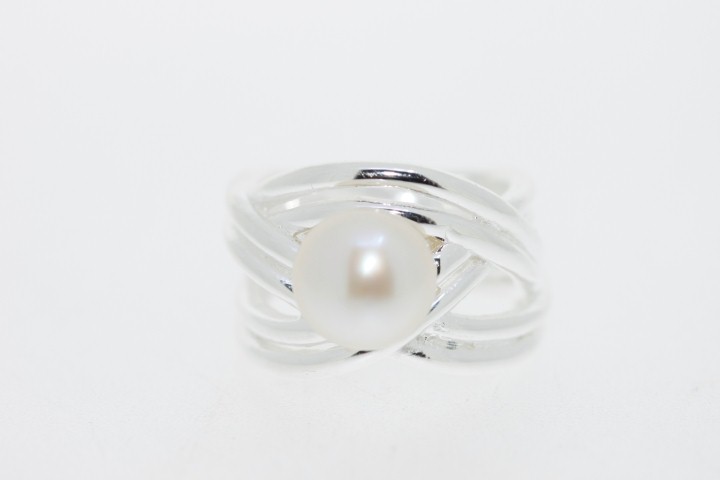 Anillo plata lisa y perla 