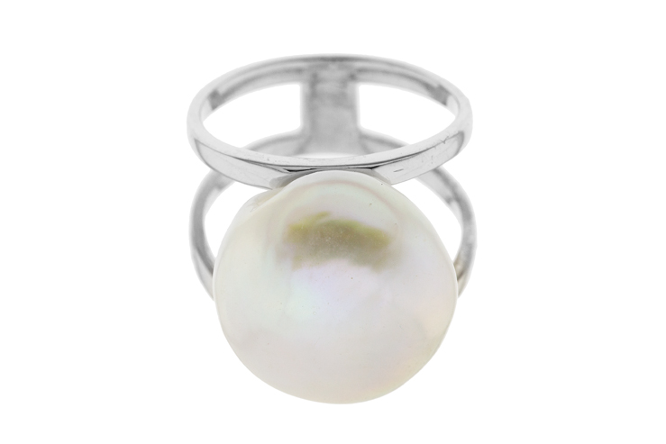 Silver 925 ring with fresh water pearl
