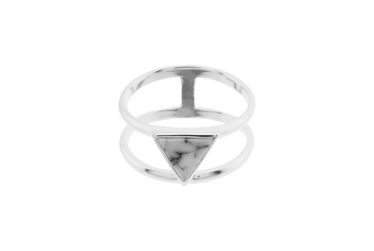 Anillo plata 925 triangulo howlite blanca 