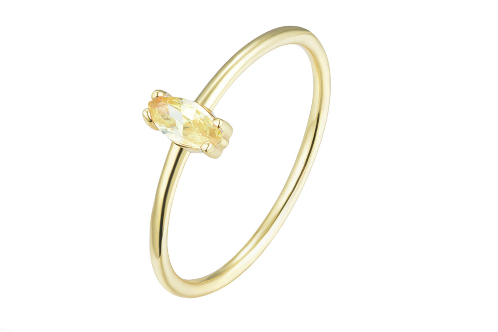 Sterling silver ring with cz