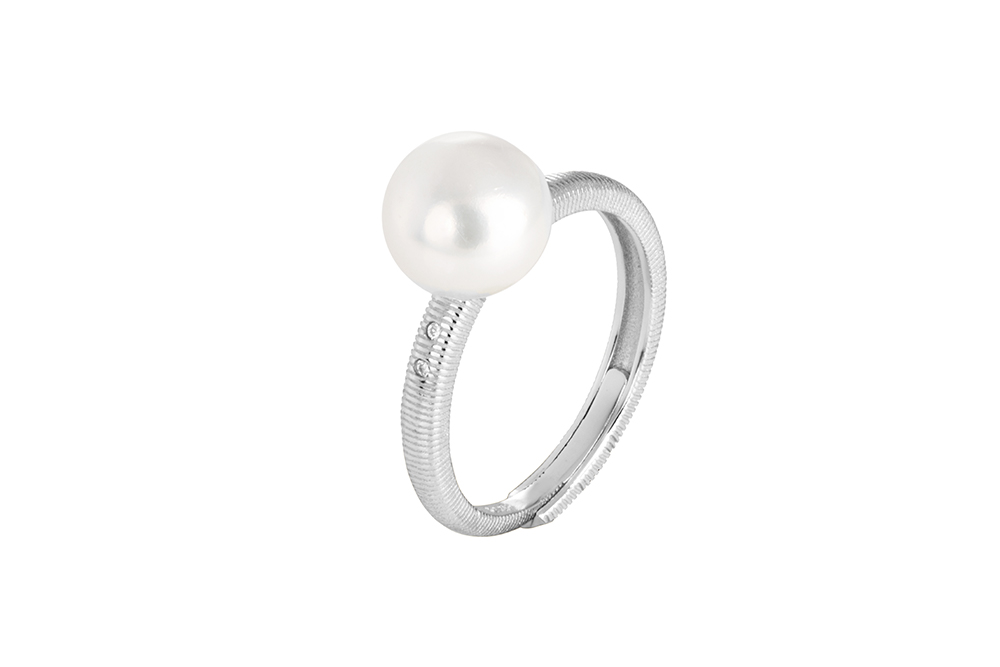 Sterling silver adjustable fine ribbed ring with zirconia and 8mm pearl