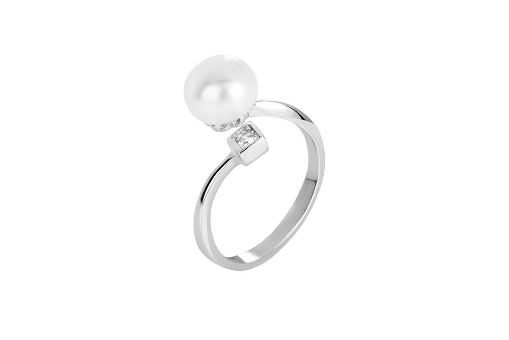 [18049RTA00ZPBLRD] Sterling silver ring with 4mm zirconia and 8mm pearl