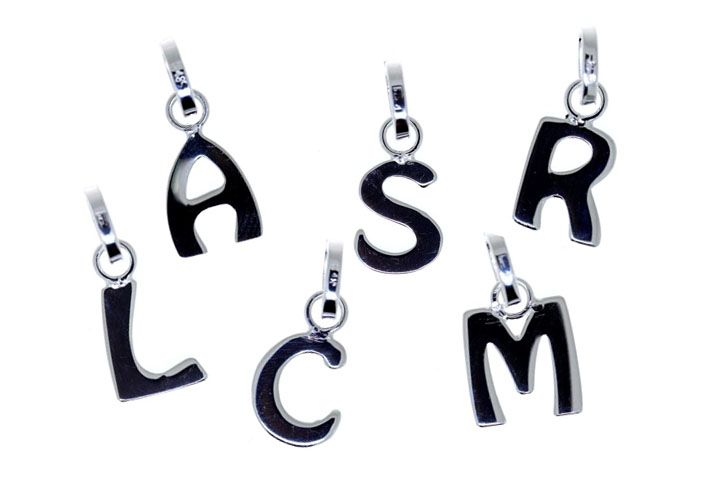 Colgante plata 925 letras 