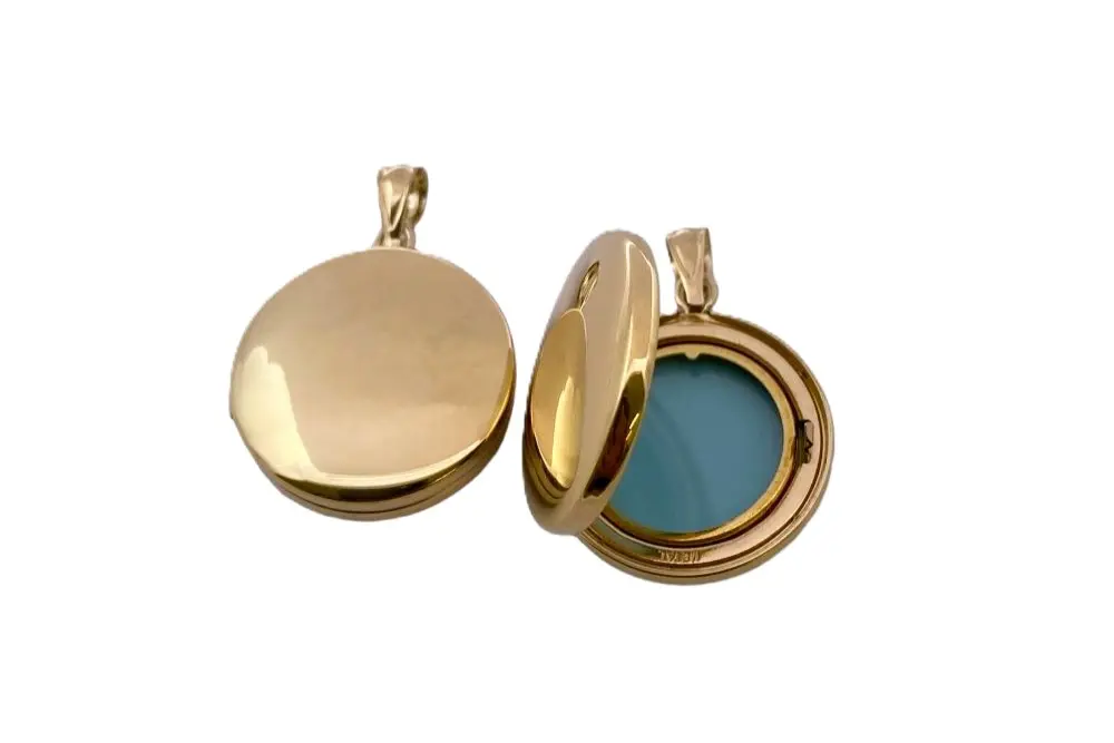 Sterling silver circle locket pendant