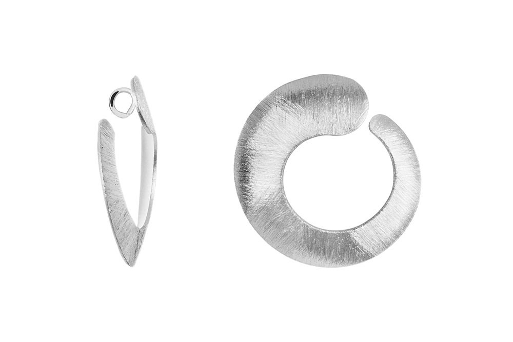 Sterling silver open irregular circle pendant