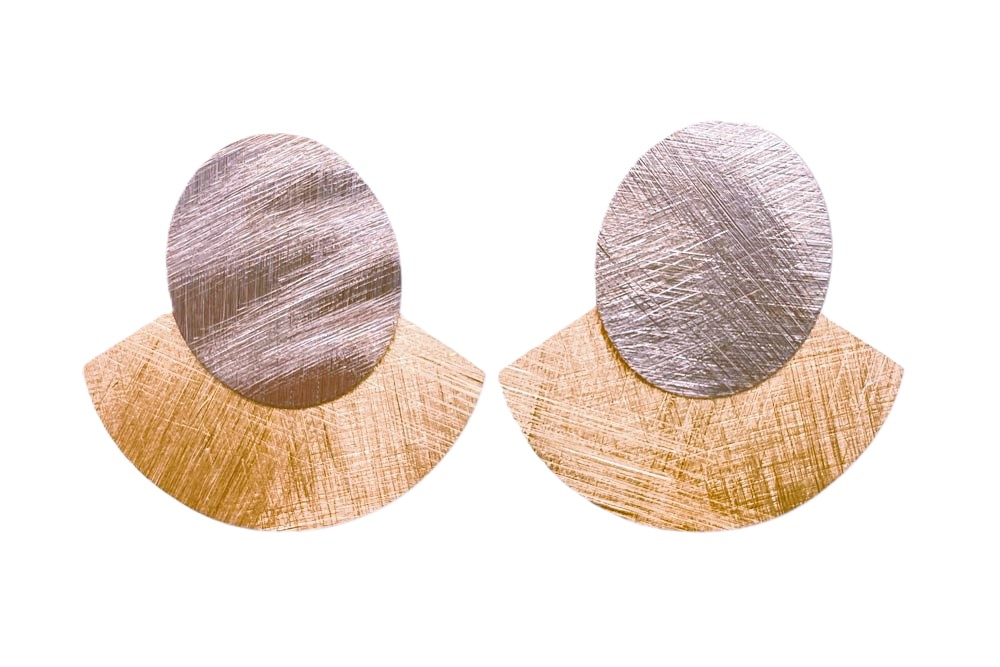 [17710EBRRDDO] Sterling silver oval shape & fan earring