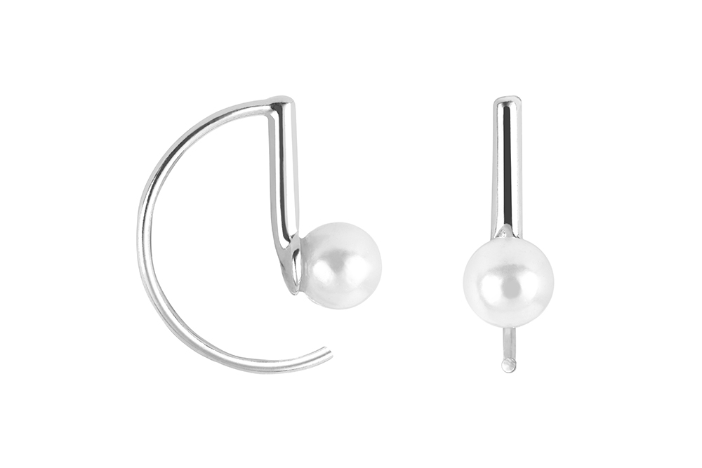Sterling silver pearl earring