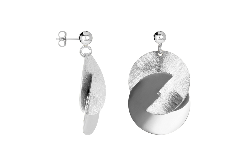 Sterling silver interlocked double circles with 4mm bead earring