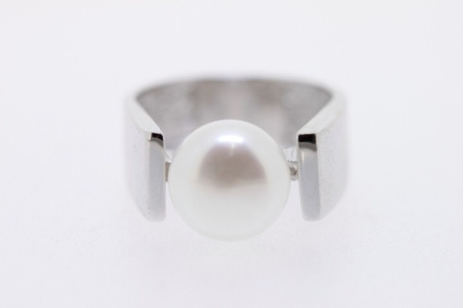 Silver 925 ring with fresh water pearl